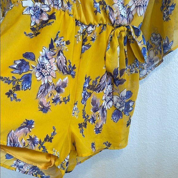 Bailey Blue Yellow Bell Sleeve Blouse with Tie Front - Picture 2 of 8